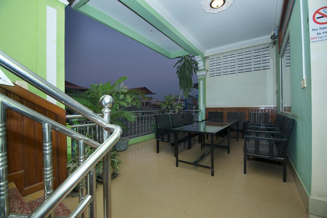 Top Sky Hostel Siem Reap Exterior photo